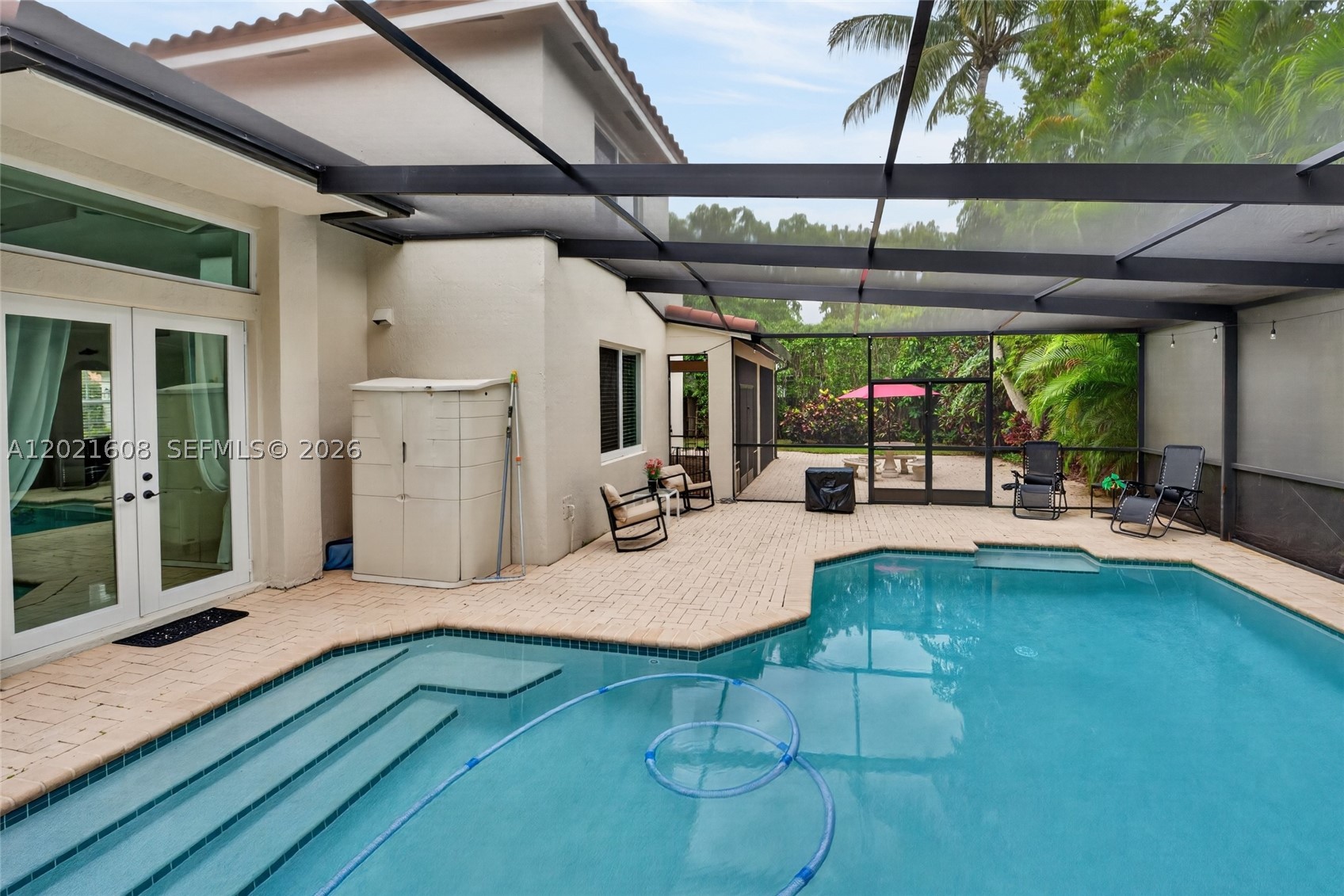 8204 SW 171st St, Palmetto Bay FL 33157