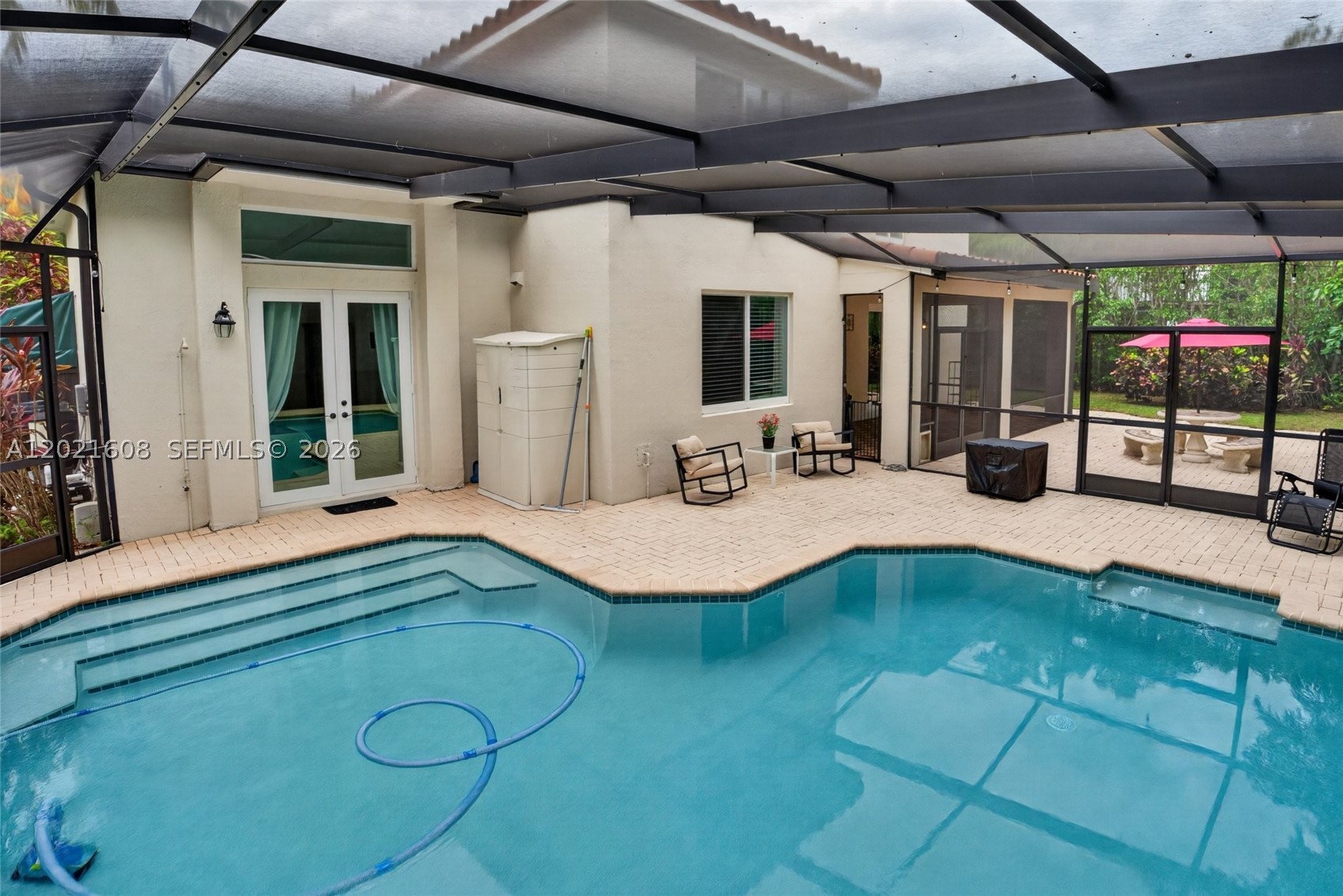8204 SW 171st St, Palmetto Bay FL 33157