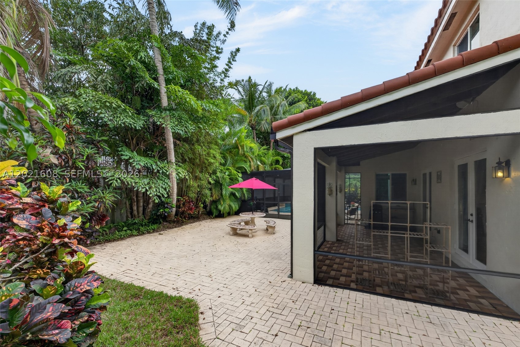 8204 SW 171st St, Palmetto Bay FL 33157