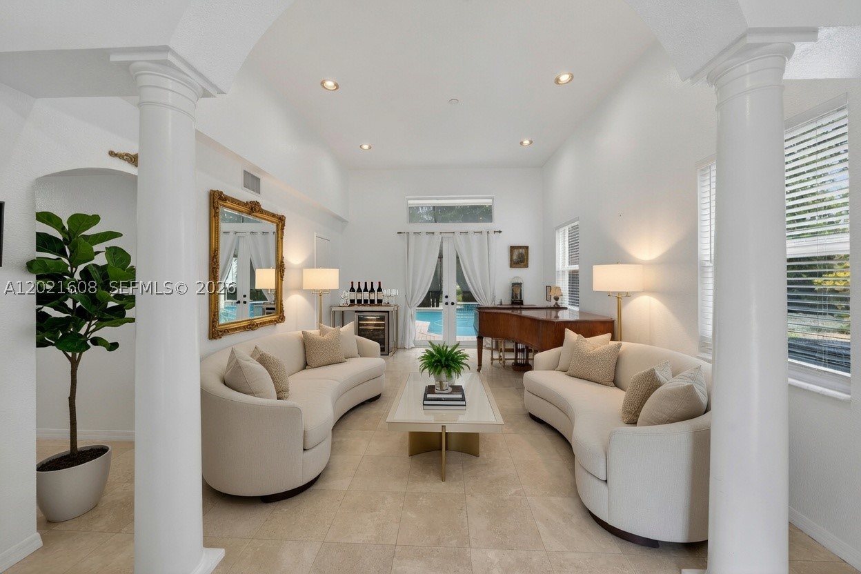 8204 SW 171st St, Palmetto Bay FL 33157