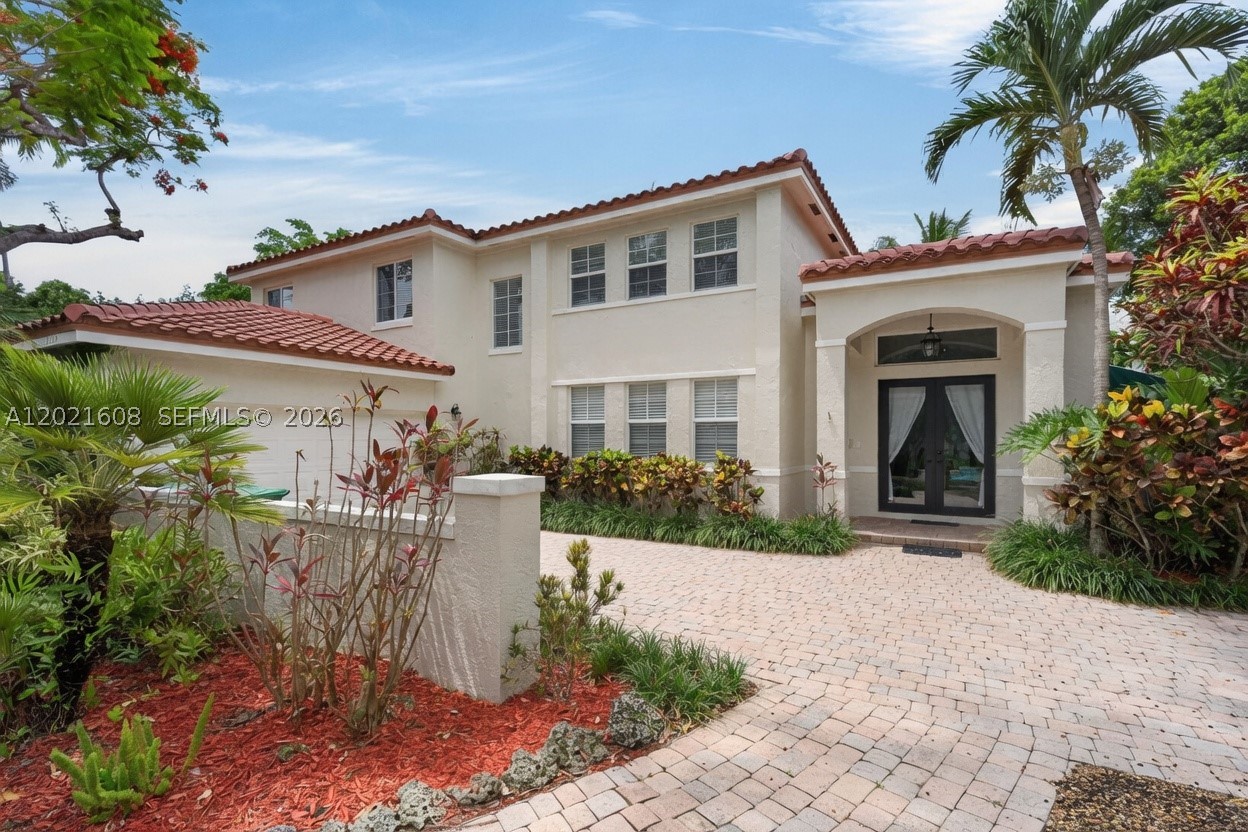 8204 SW 171st St, Palmetto Bay FL 33157