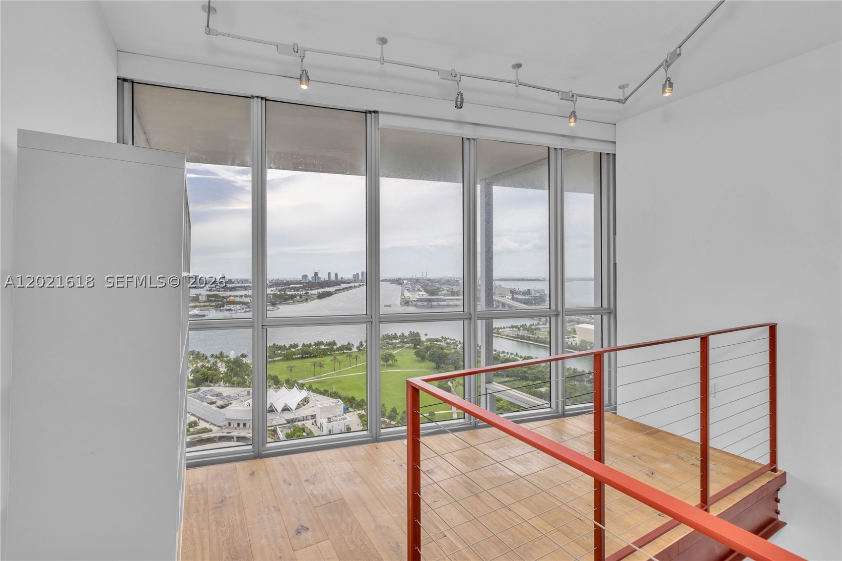1100 Biscayne Blvd #2706, Miami FL 33132