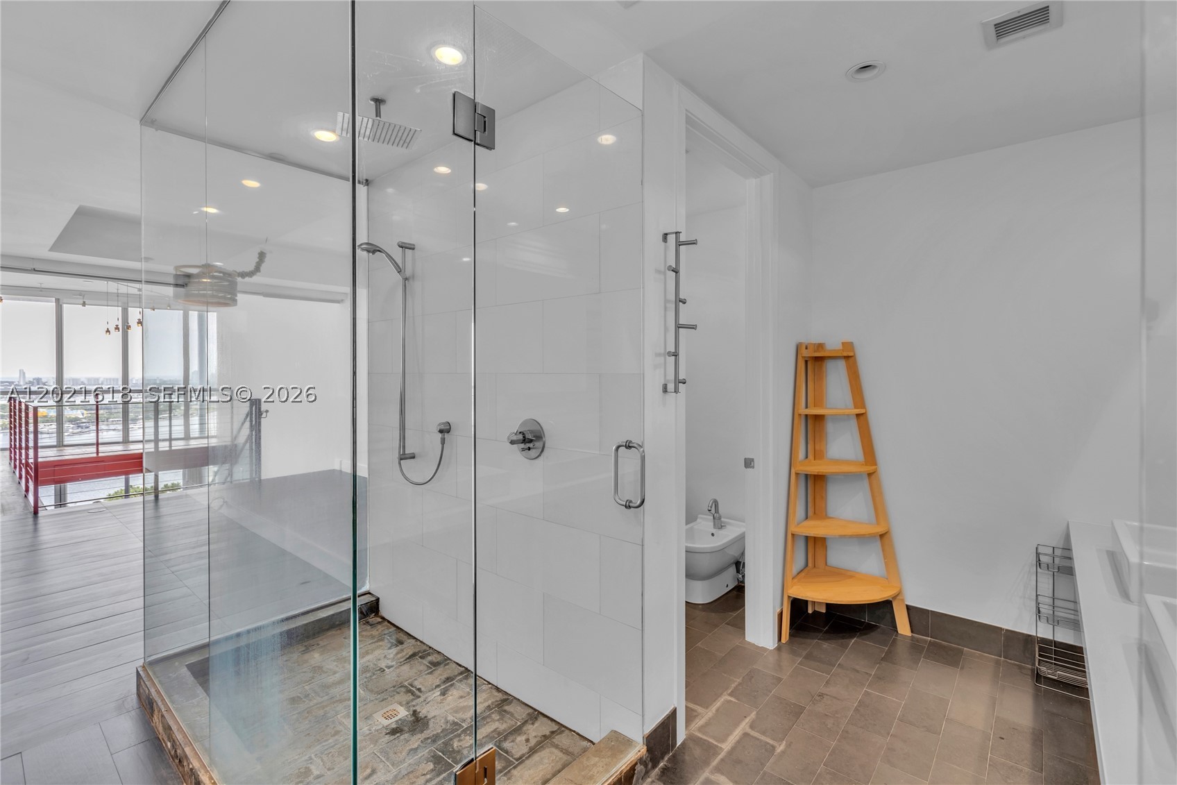 1100 Biscayne Blvd #2706, Miami FL 33132