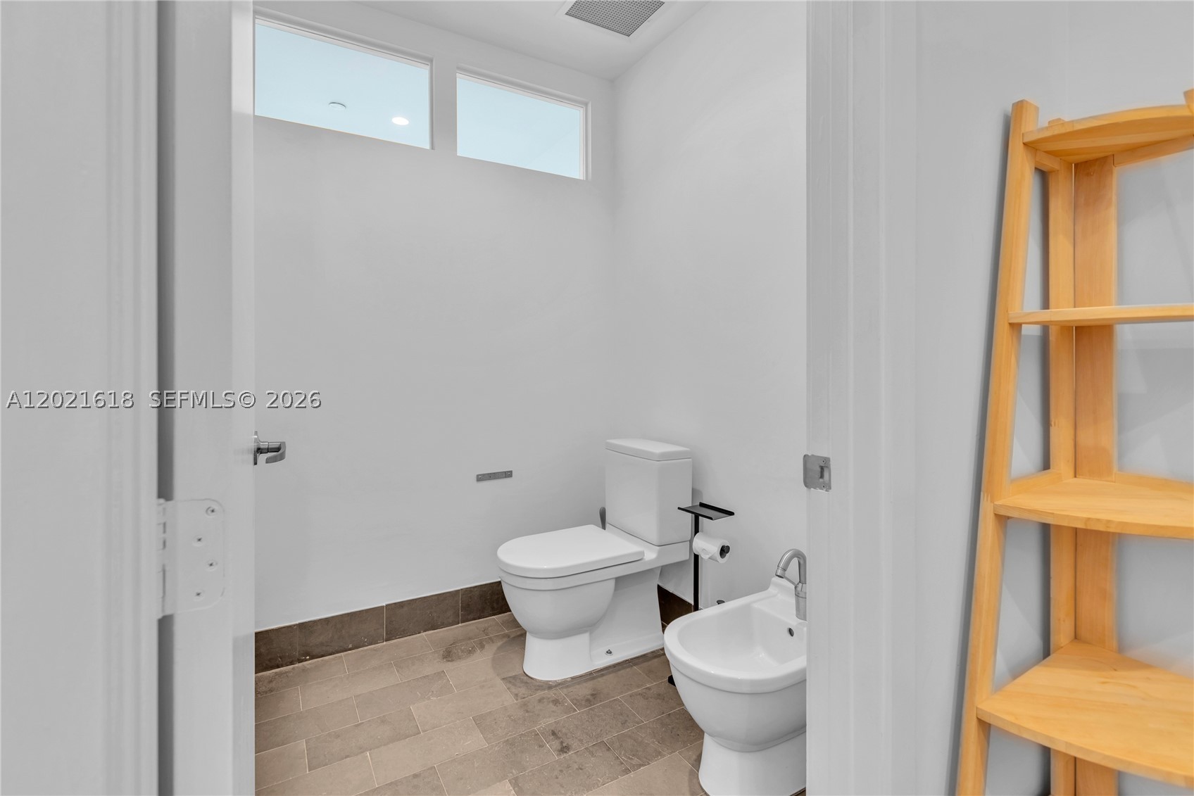 1100 Biscayne Blvd #2706, Miami FL 33132