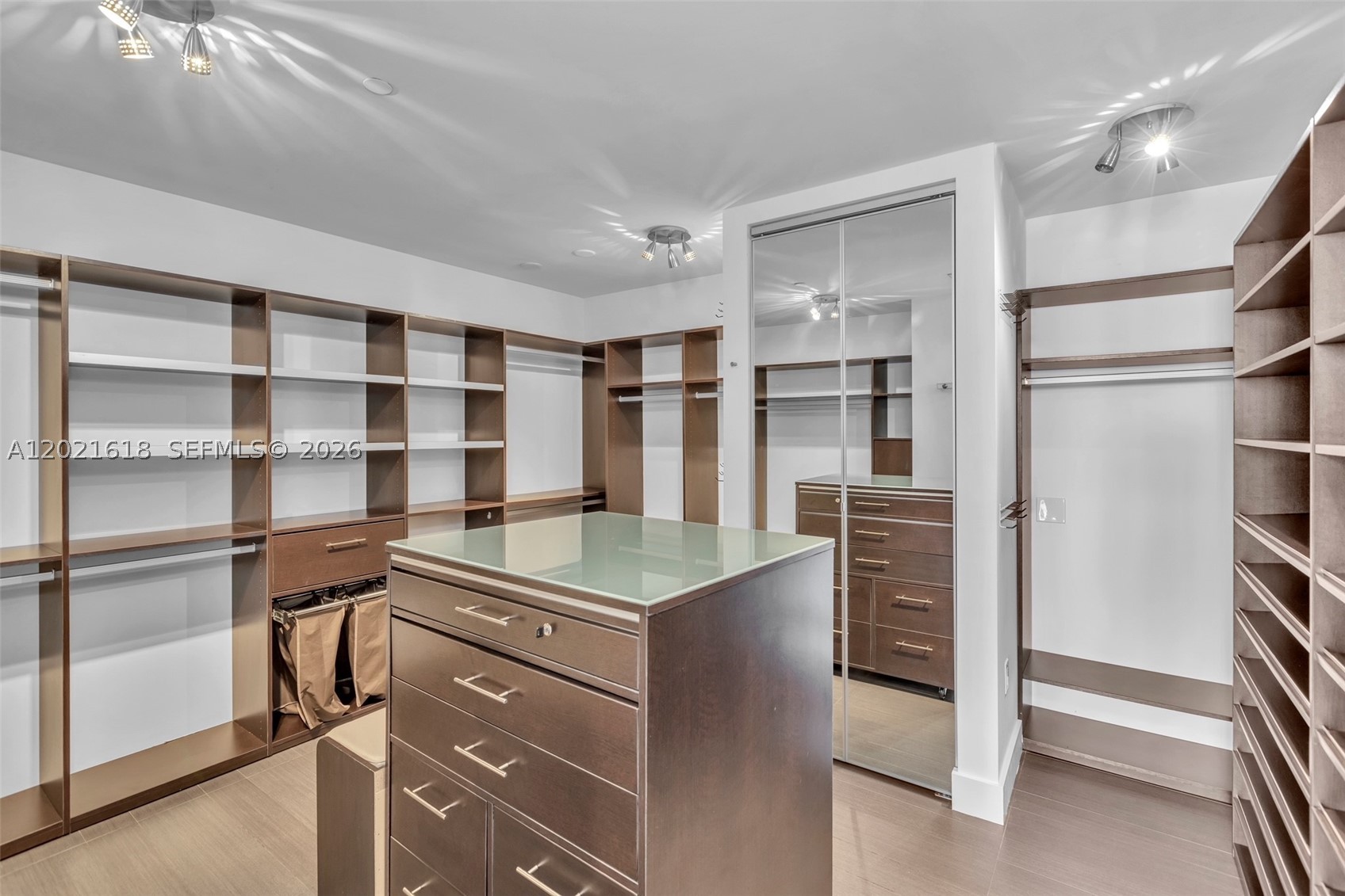 1100 Biscayne Blvd #2706, Miami FL 33132