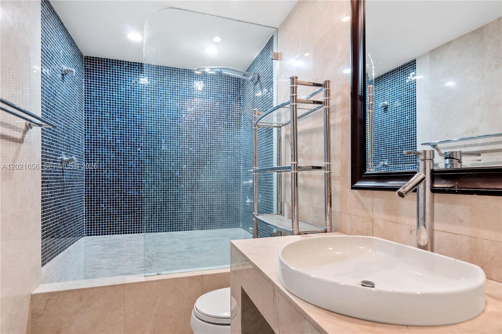 701 Brickell Key Blvd #1411, Miami FL 33131