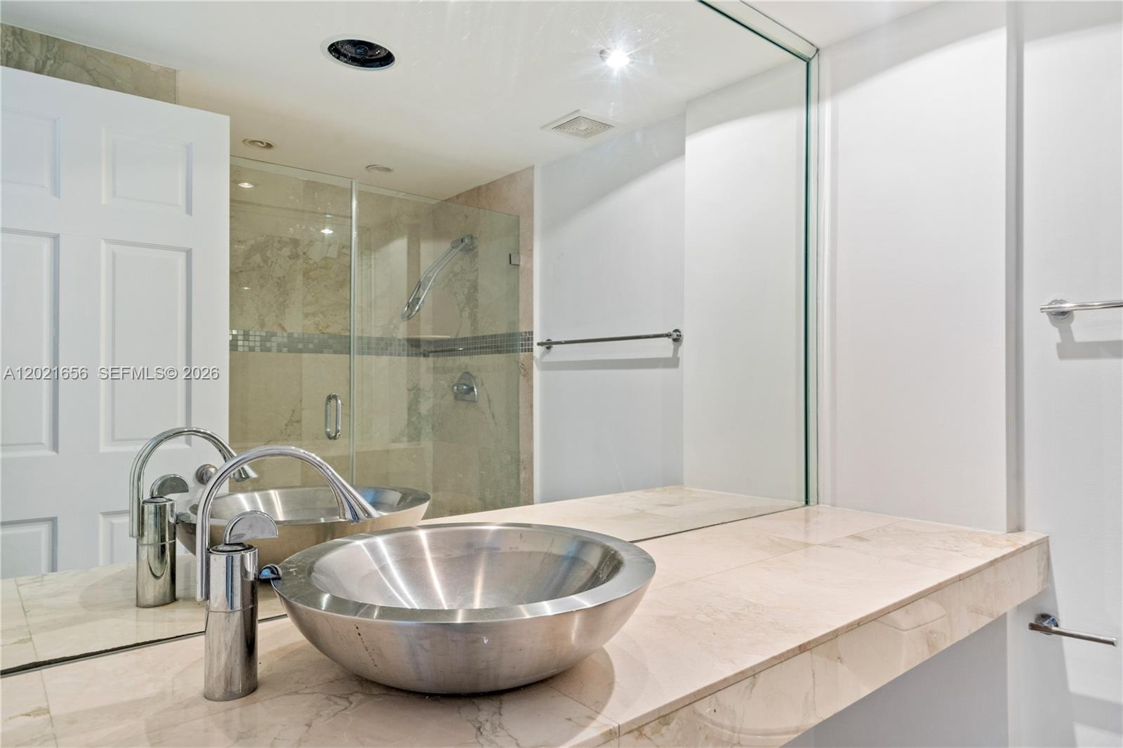701 Brickell Key Blvd #1411, Miami FL 33131