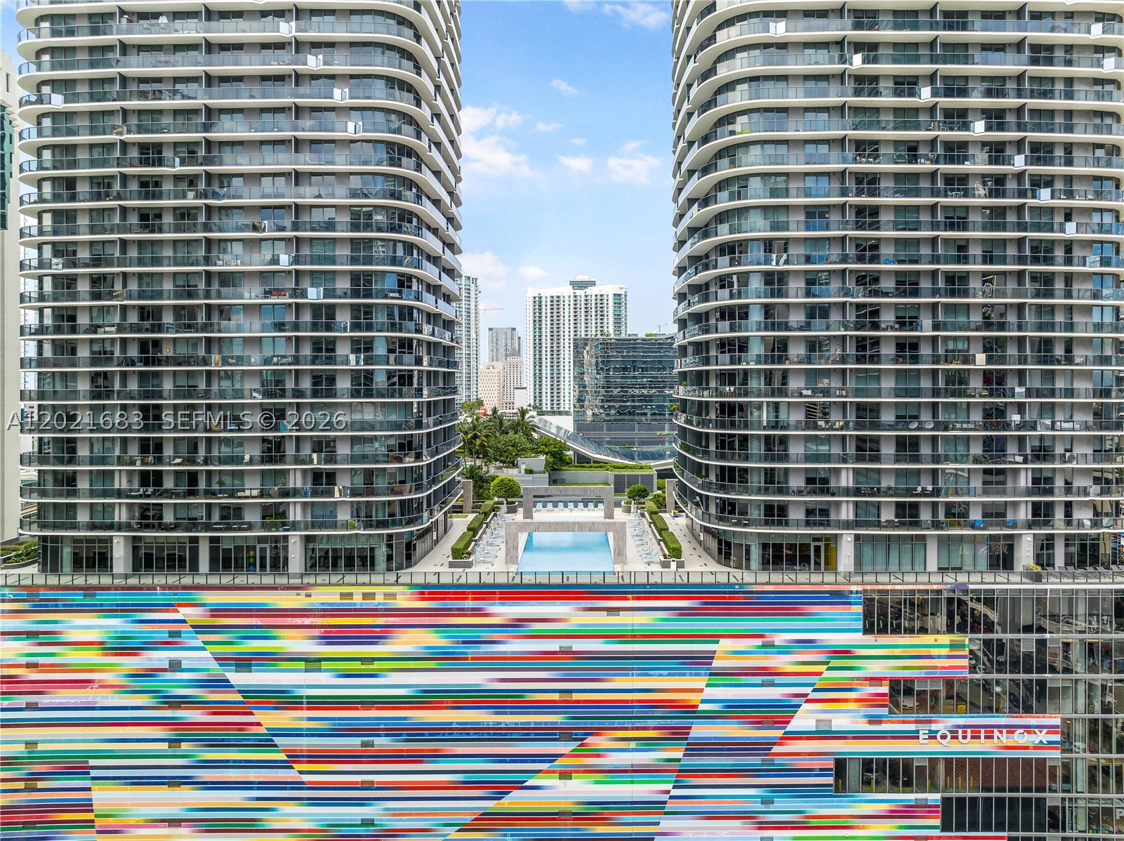 55 SW 9th St #4001, Miami FL 33130