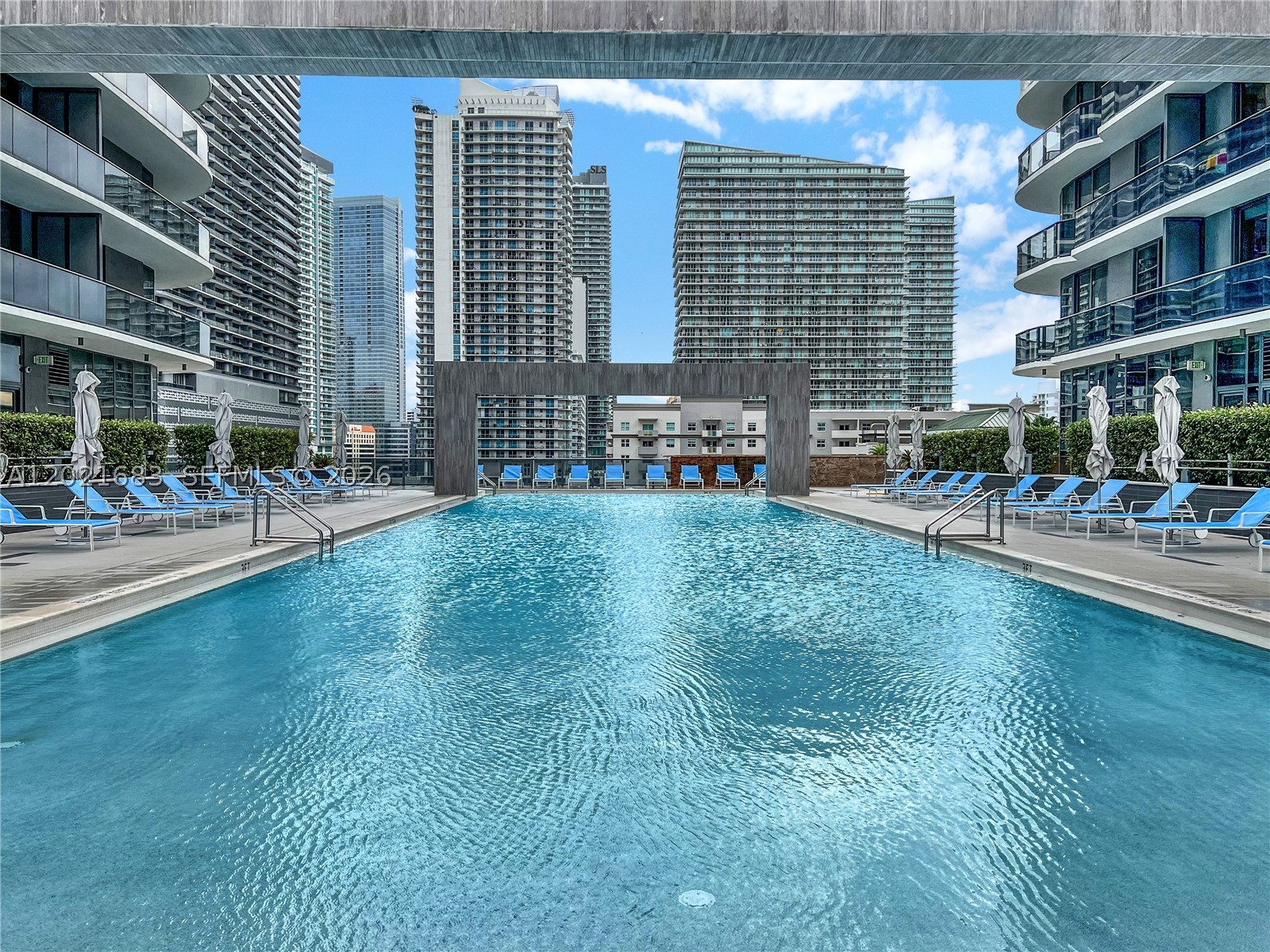 55 SW 9th St #4001, Miami FL 33130