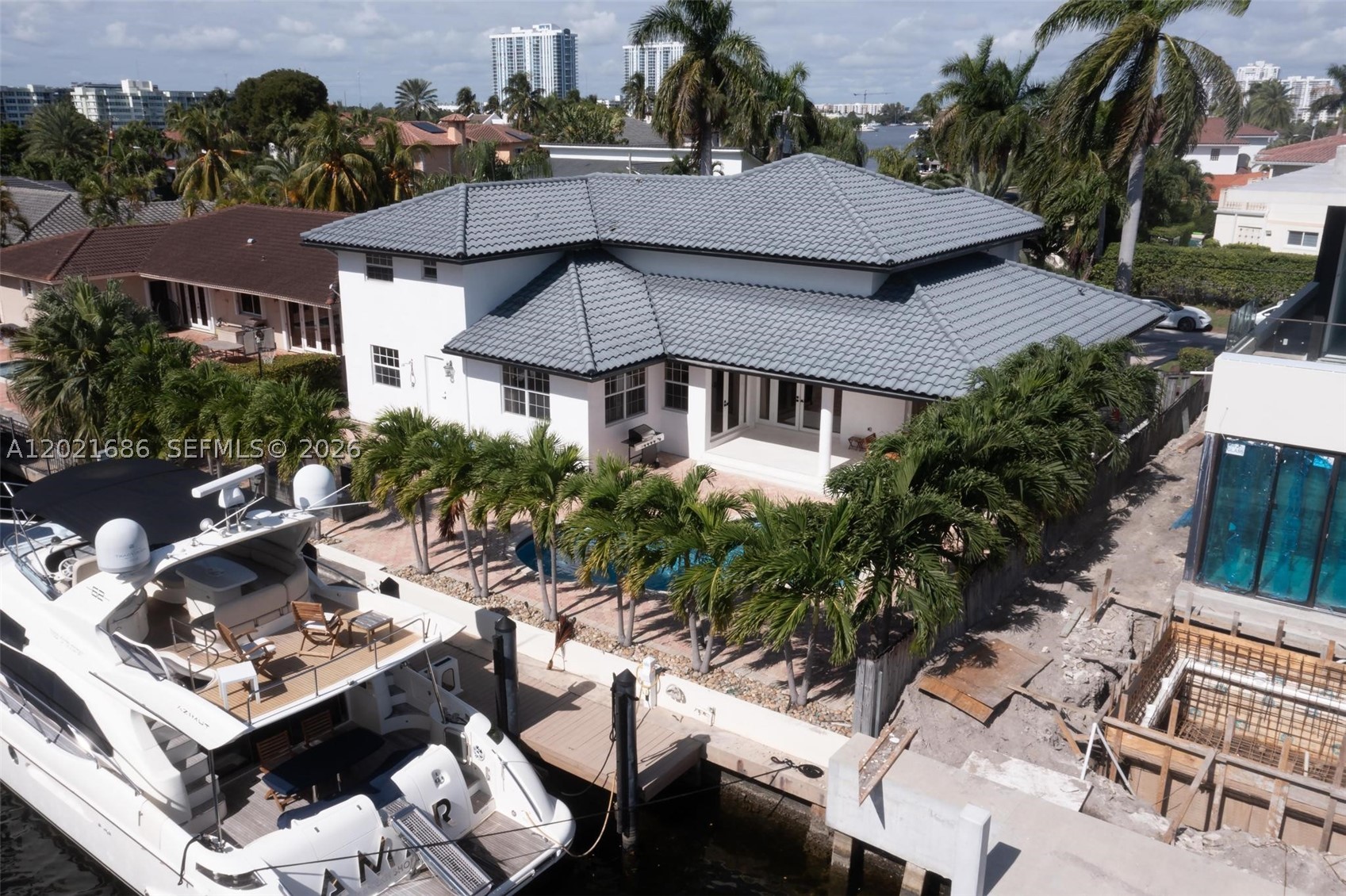 2940 NE 164th St, North Miami Beach FL 33160