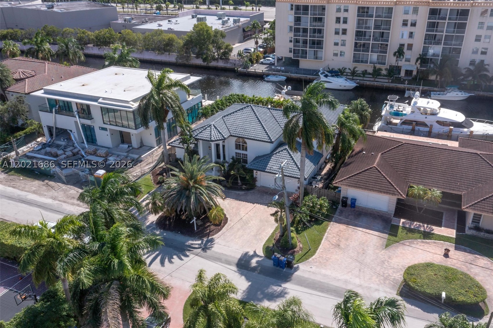 2940 NE 164th St, North Miami Beach FL 33160