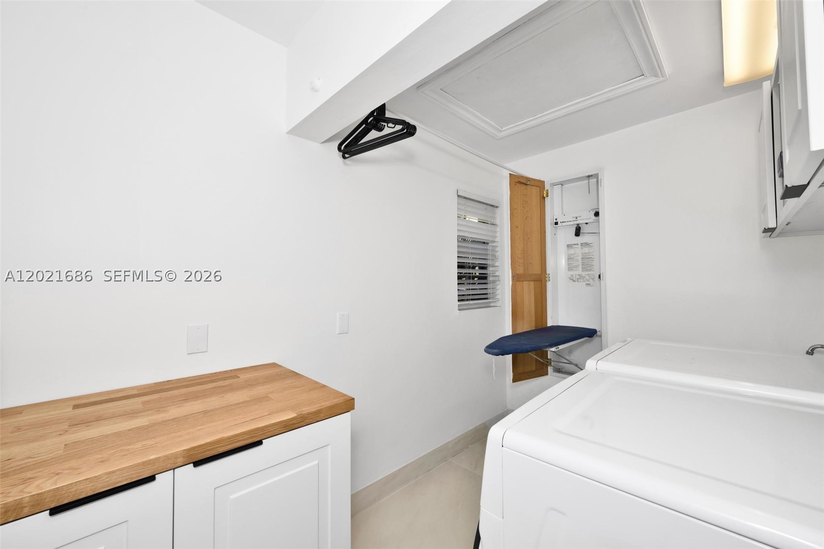 2940 NE 164th St, North Miami Beach FL 33160