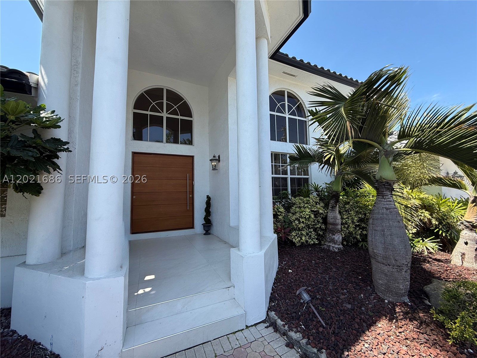 2940 NE 164th St, North Miami Beach FL 33160
