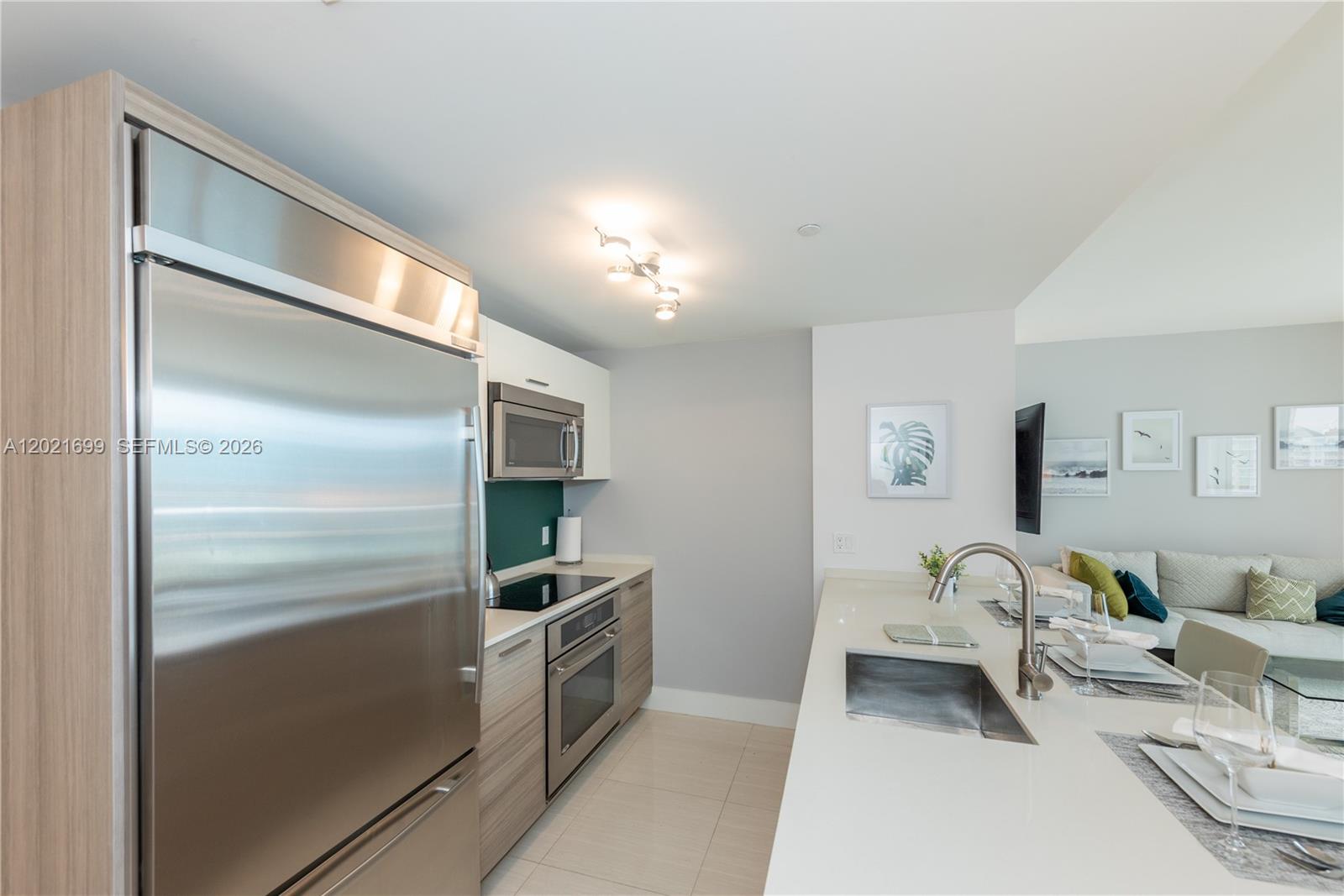 1300 Brickell Bay Dr #2900, Miami FL 33131