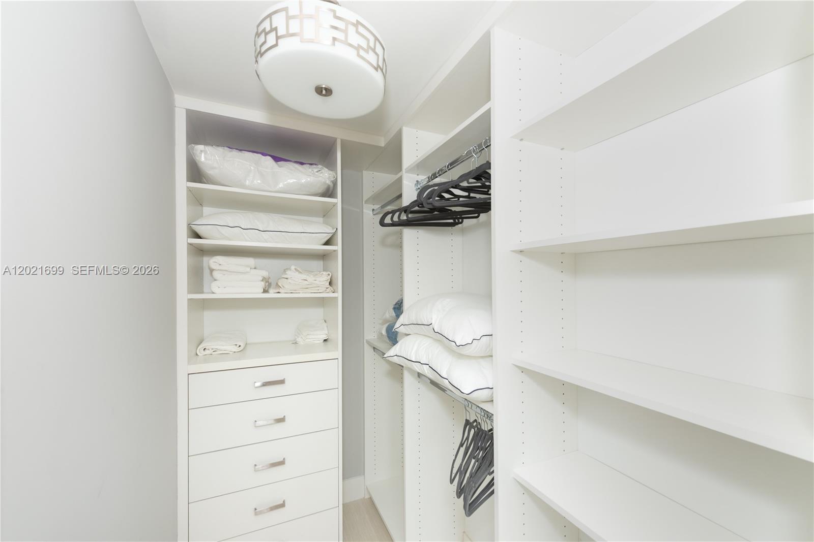 1300 Brickell Bay Dr #2900, Miami FL 33131