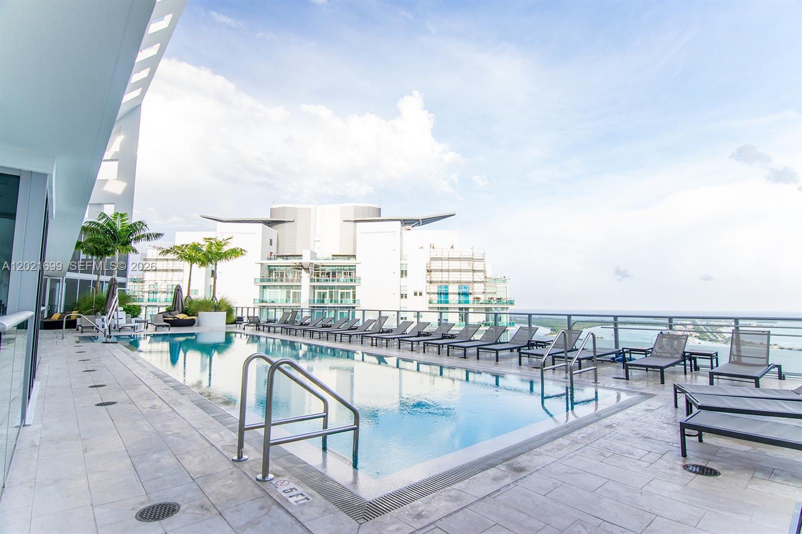 1300 Brickell Bay Dr #2900, Miami FL 33131