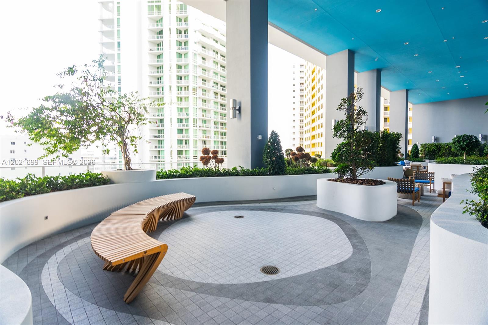 1300 Brickell Bay Dr #2900, Miami FL 33131
