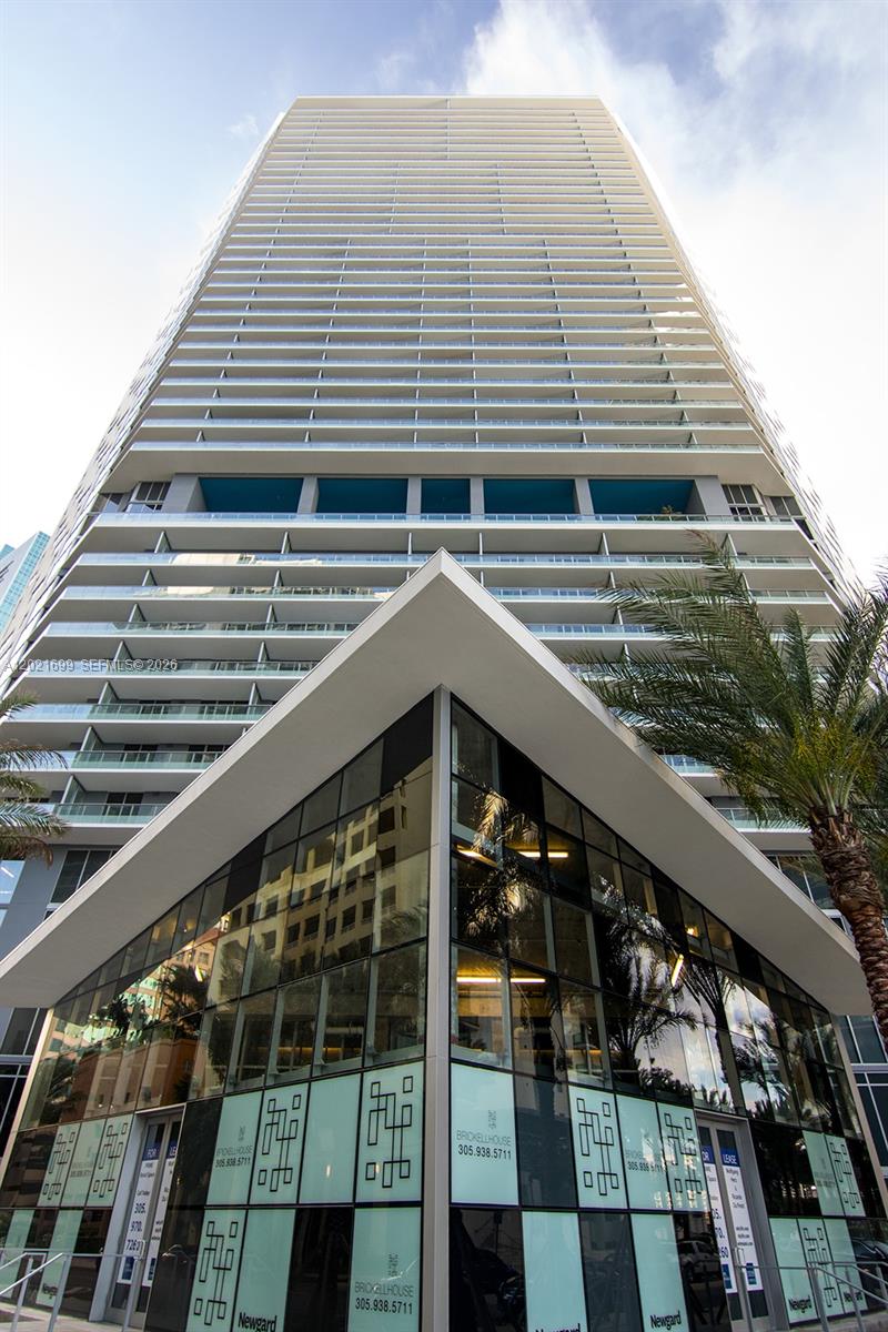 1300 Brickell Bay Dr #2900, Miami FL 33131