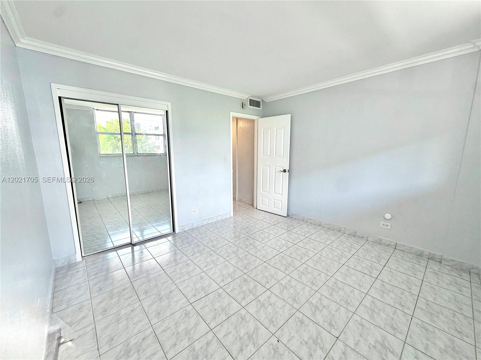 3660 NE 166th St #414, North Miami Beach FL 33160