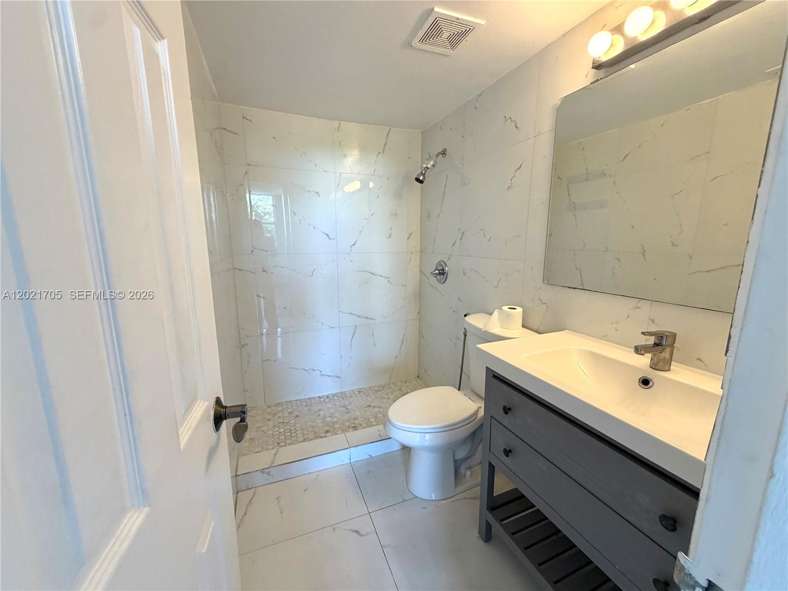 3660 NE 166th St #414, North Miami Beach FL 33160