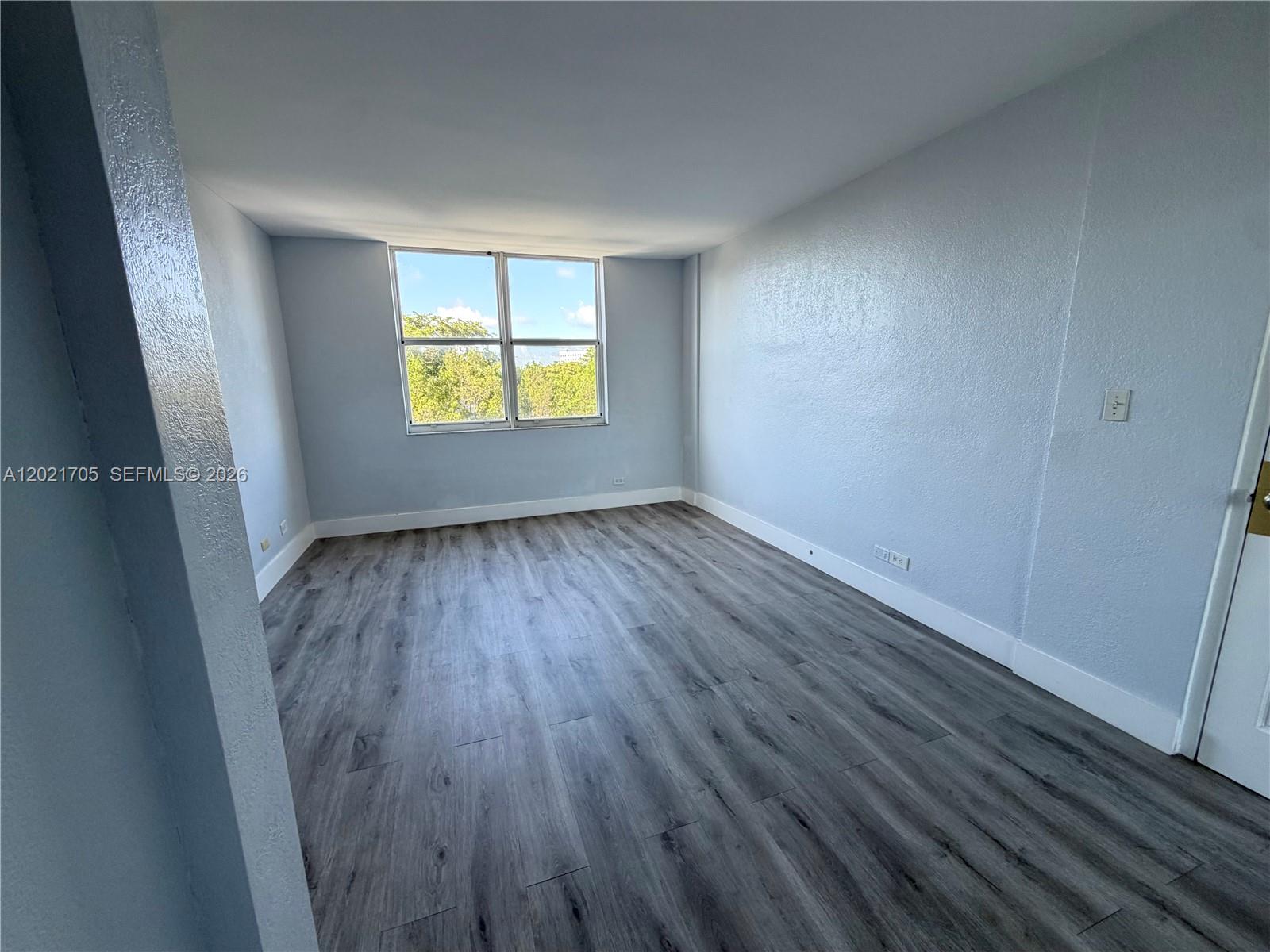 3660 NE 166th St #414, North Miami Beach FL 33160