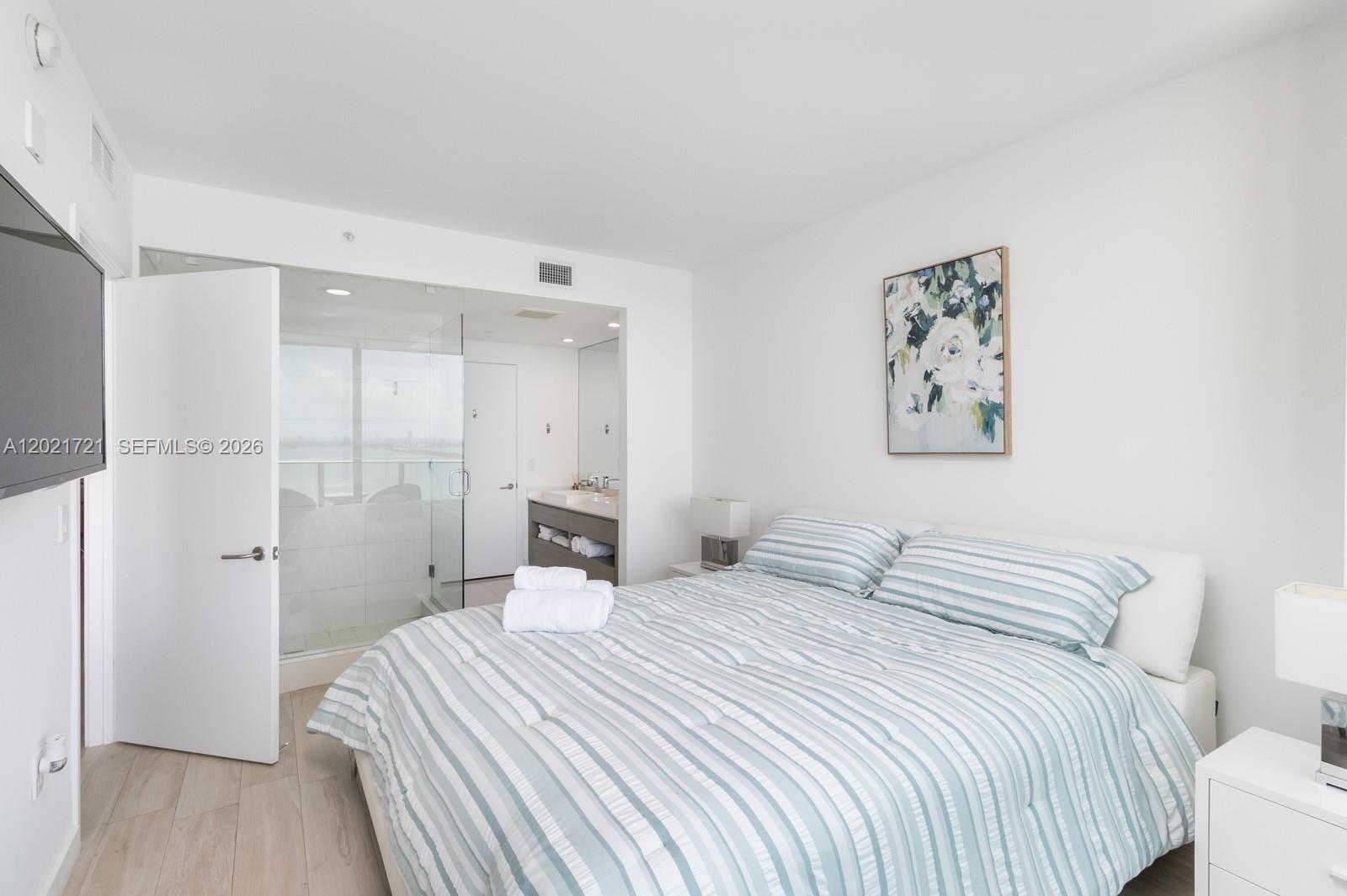 460 NE 28th St #3105, Miami FL 33137