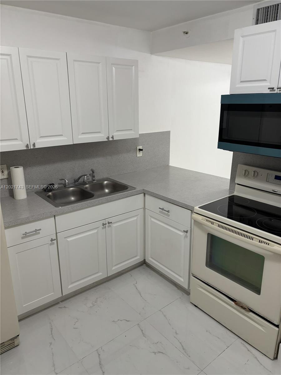 2145 NW 19th Ter #205, Miami FL 33125