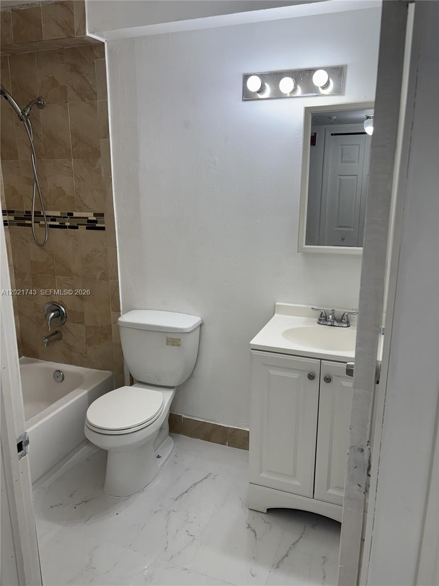 2145 NW 19th Ter #205, Miami FL 33125