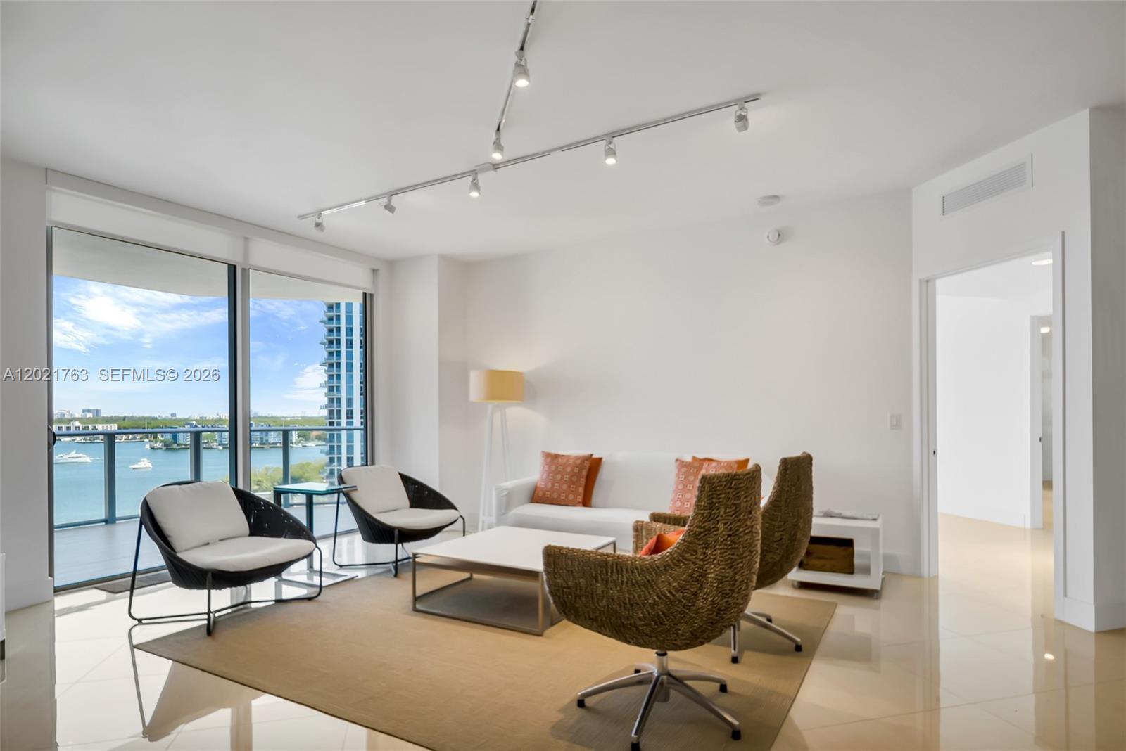 17301 Biscayne Blvd #907, North Miami Beach FL 33160