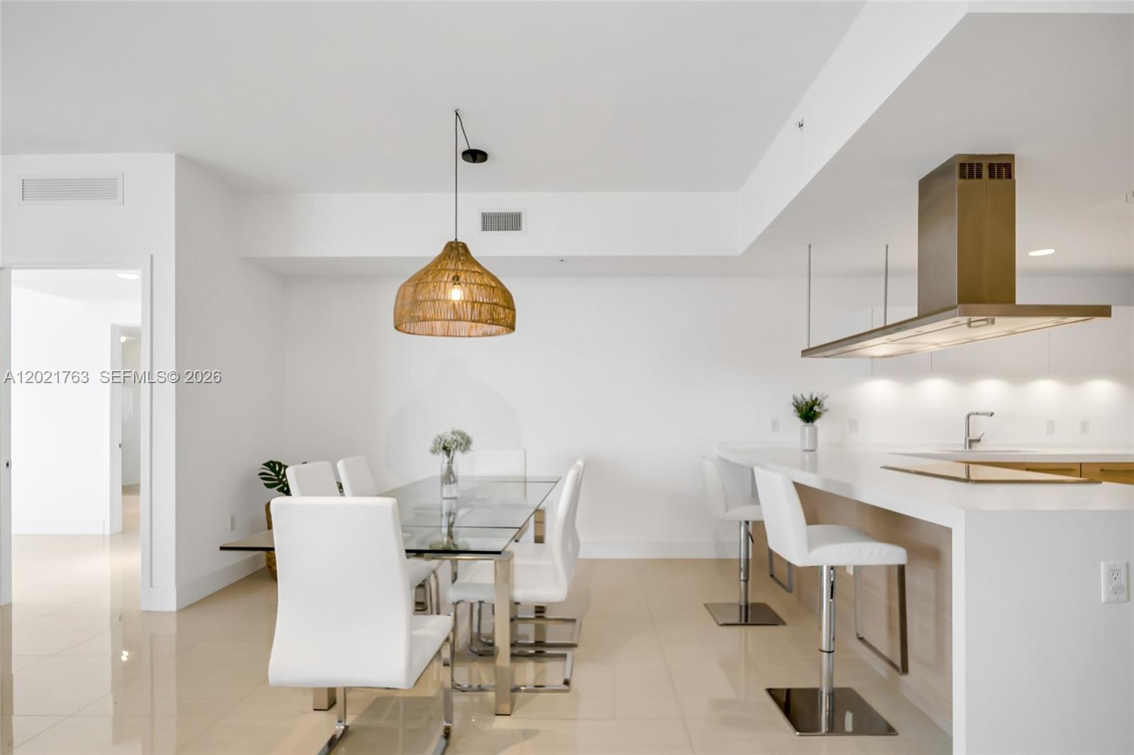 17301 Biscayne Blvd #907, North Miami Beach FL 33160