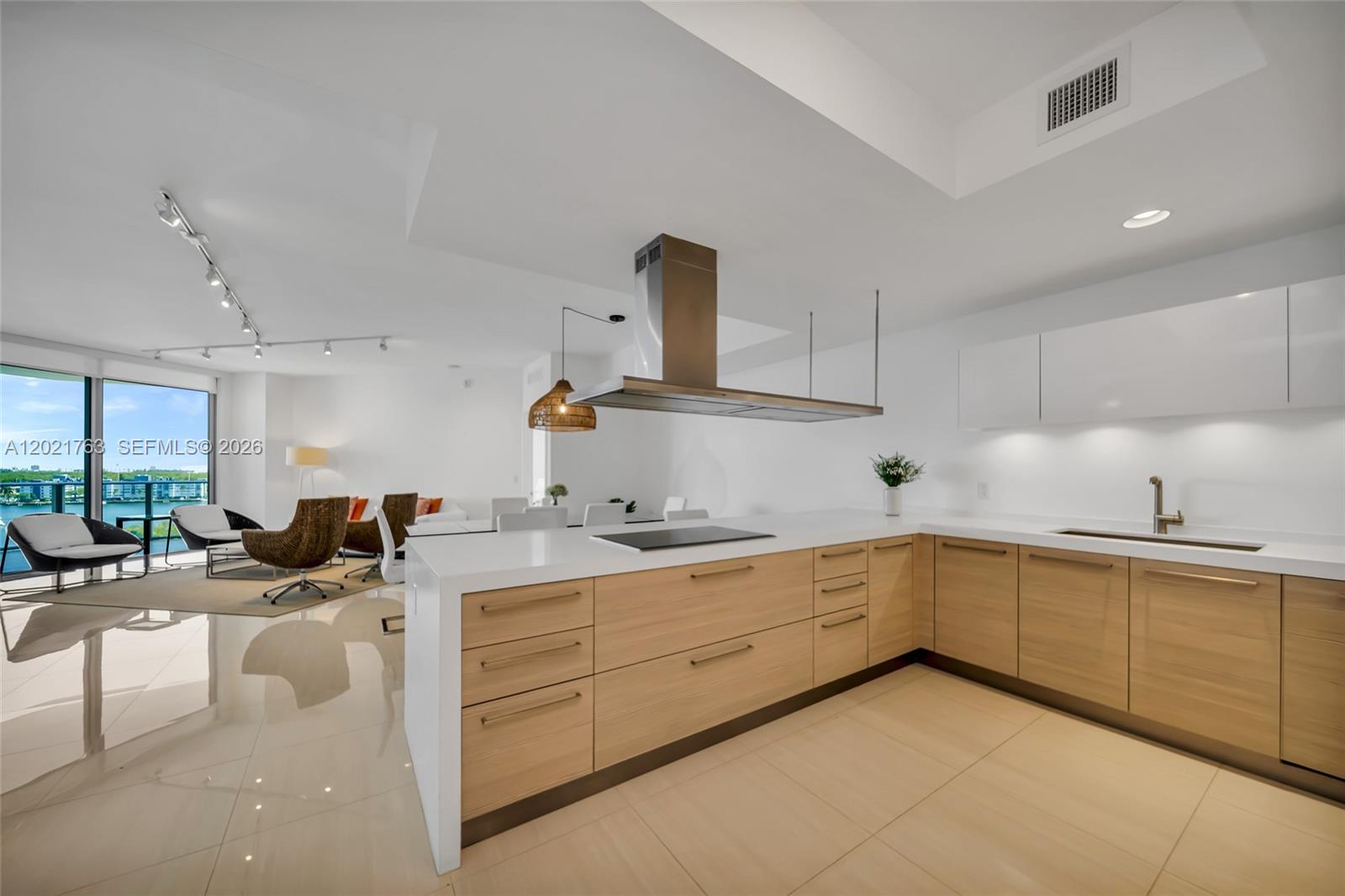 17301 Biscayne Blvd #907, North Miami Beach FL 33160