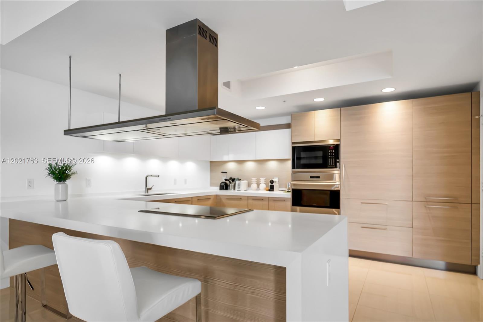 17301 Biscayne Blvd #907, North Miami Beach FL 33160
