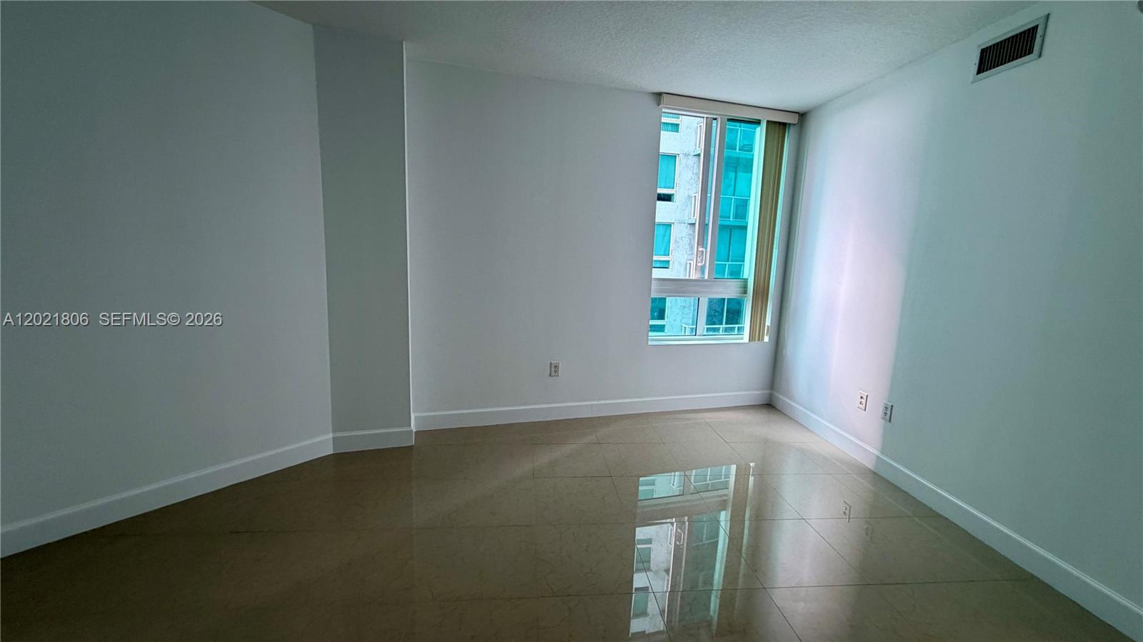 1900 N Bayshore Dr #1610, Miami FL 33132