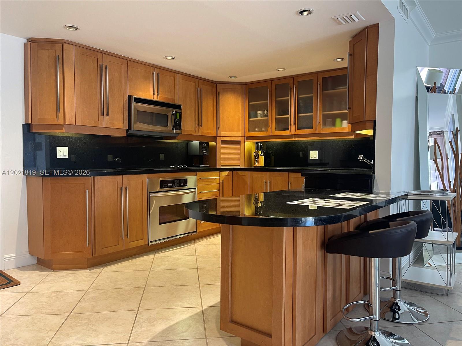 199 Ocean Lane Dr #413, Key Biscayne FL 33149