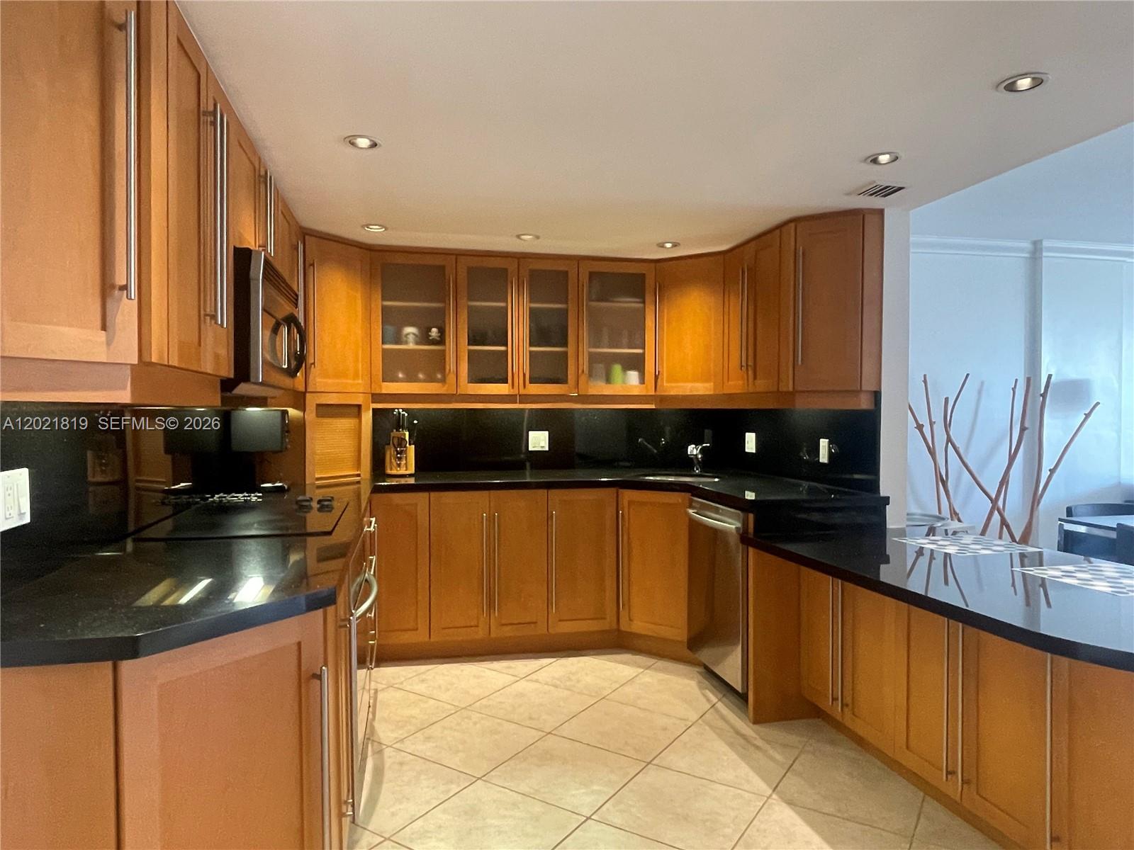 199 Ocean Lane Dr #413, Key Biscayne FL 33149