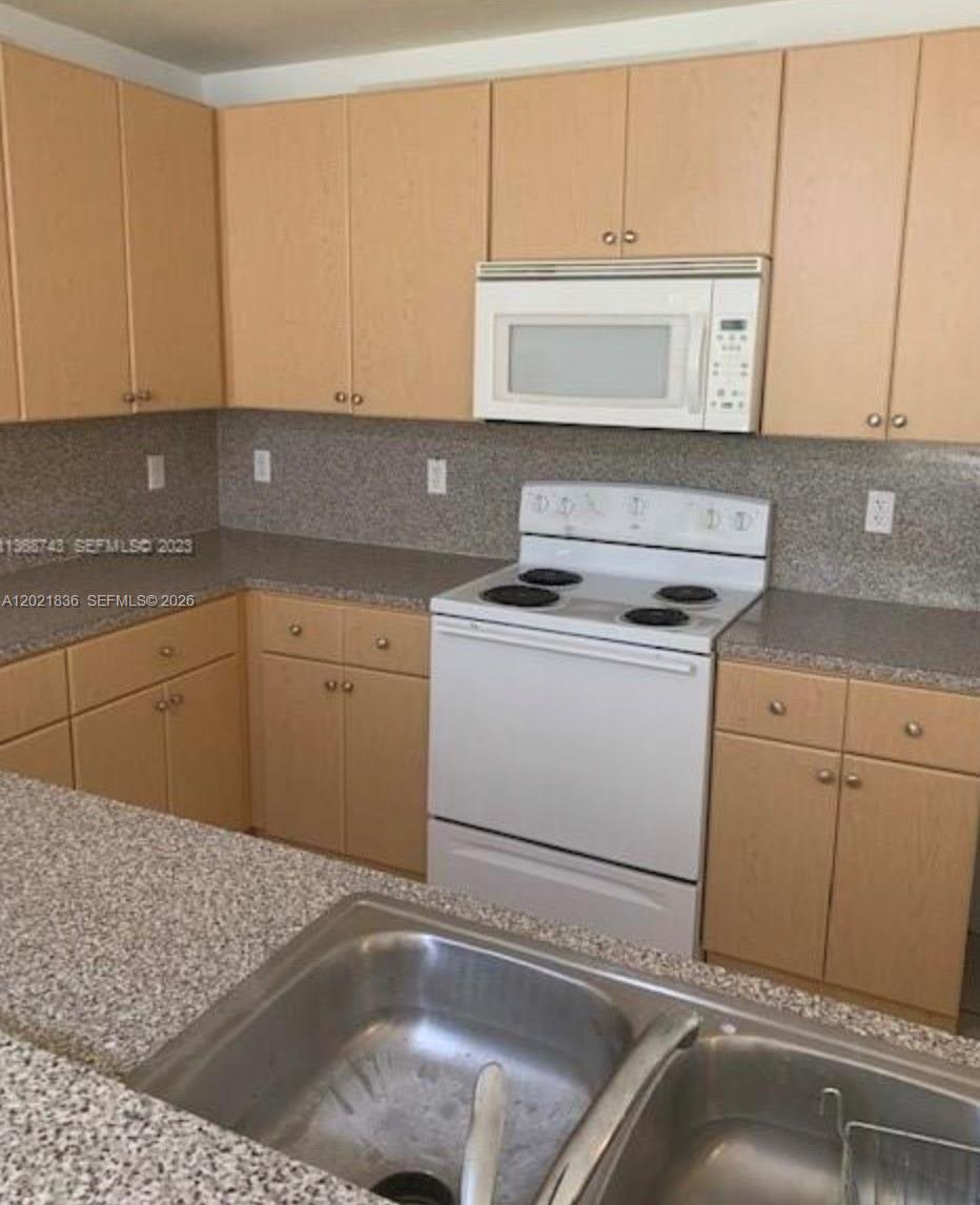 22631 SW 88th Pl #5-18, Cutler Bay FL 33190