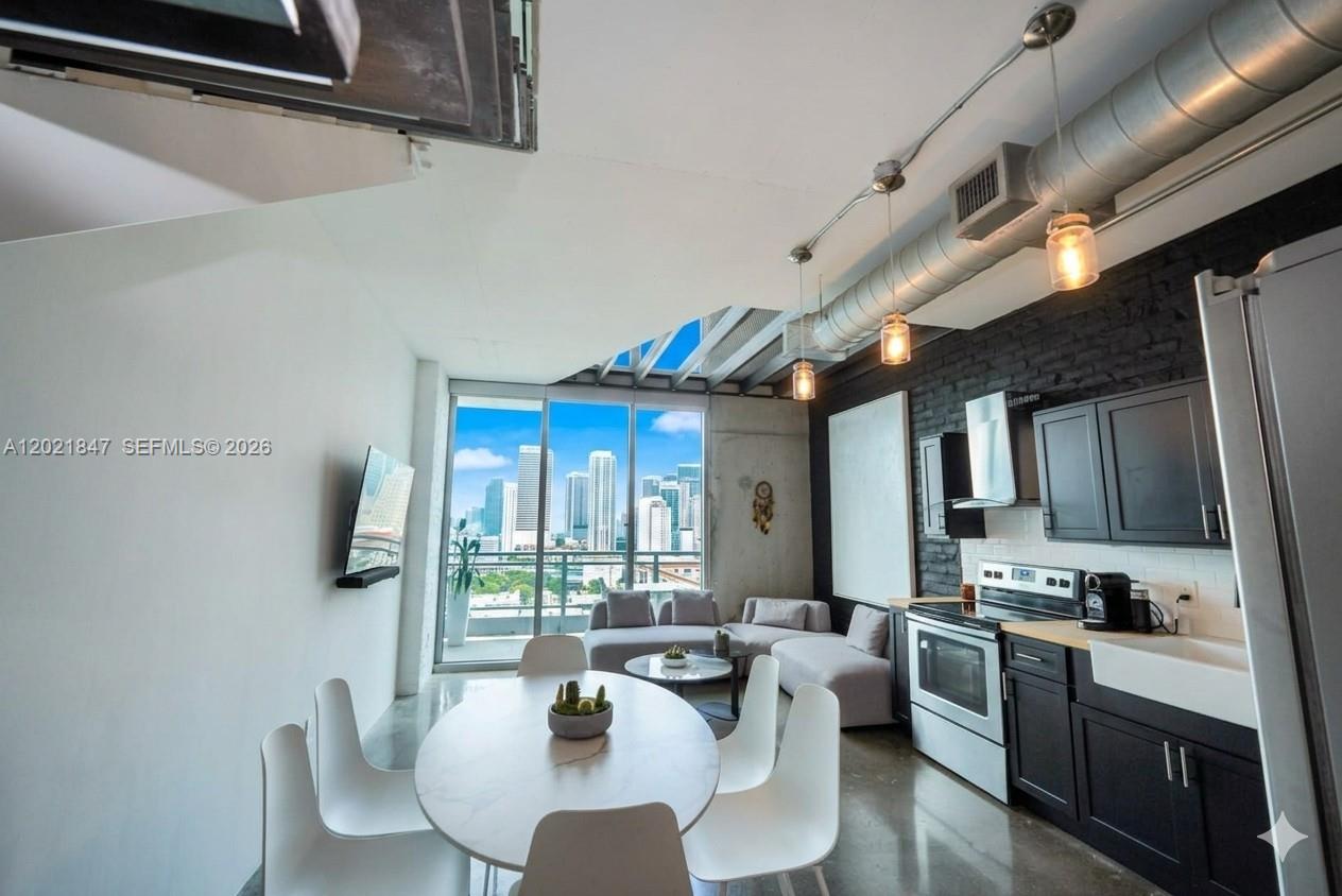 690 SW 1st Ct #1913, Miami FL 33130
