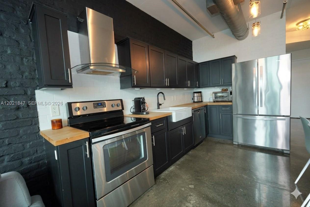 690 SW 1st Ct #1913, Miami FL 33130