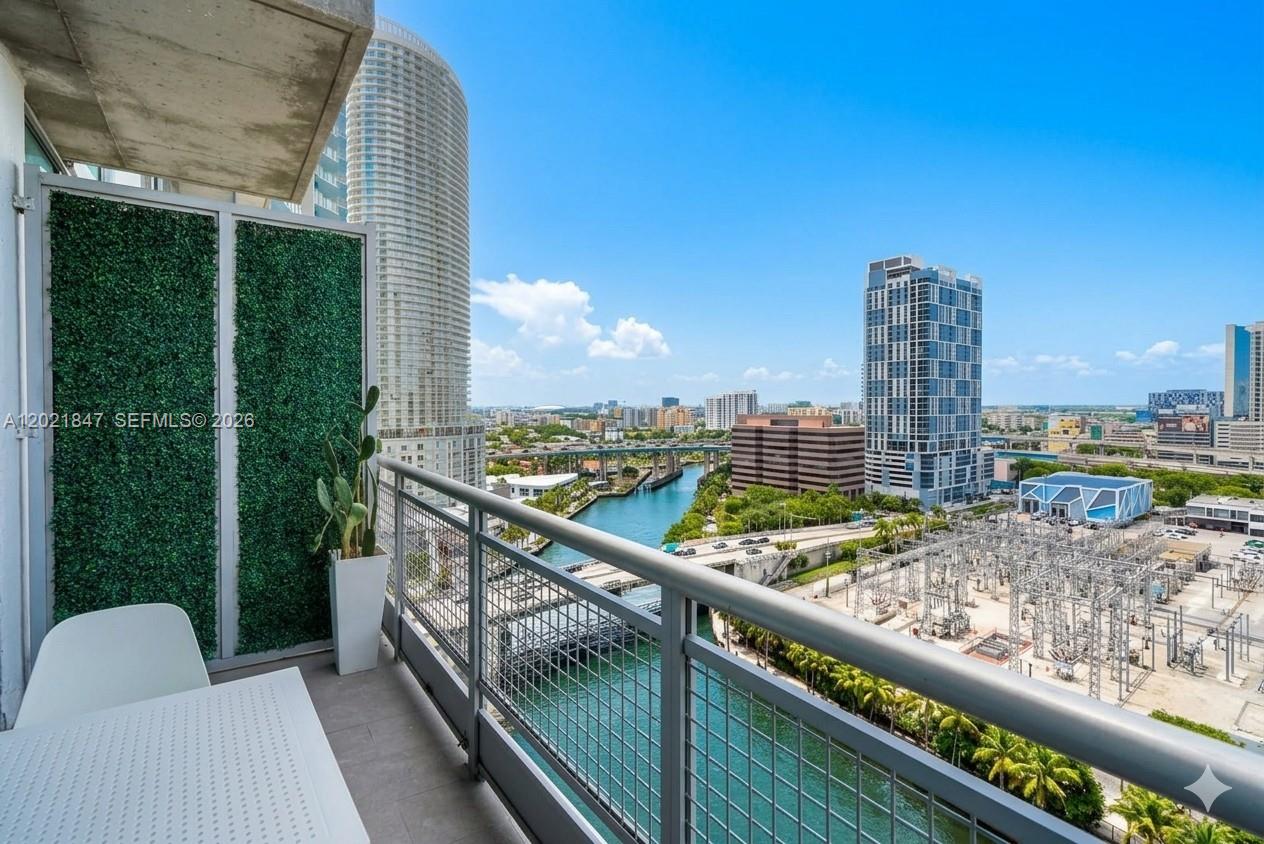 690 SW 1st Ct #1913, Miami FL 33130