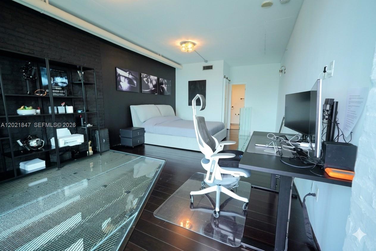 690 SW 1st Ct #1913, Miami FL 33130
