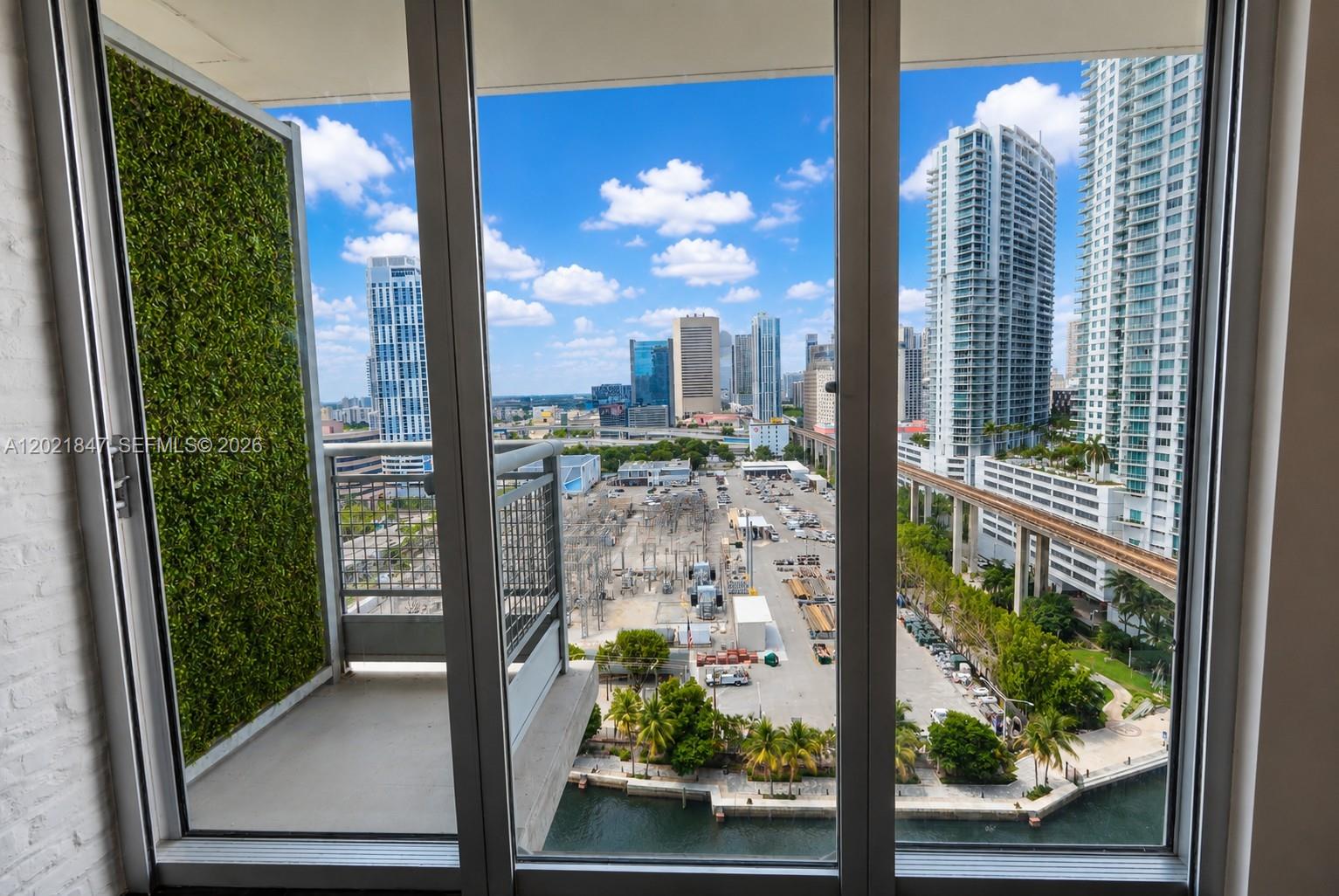 690 SW 1st Ct #1913, Miami FL 33130