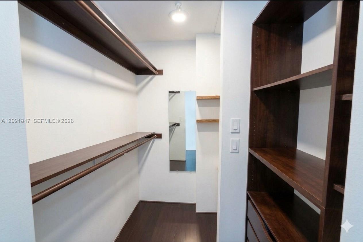 690 SW 1st Ct #1913, Miami FL 33130