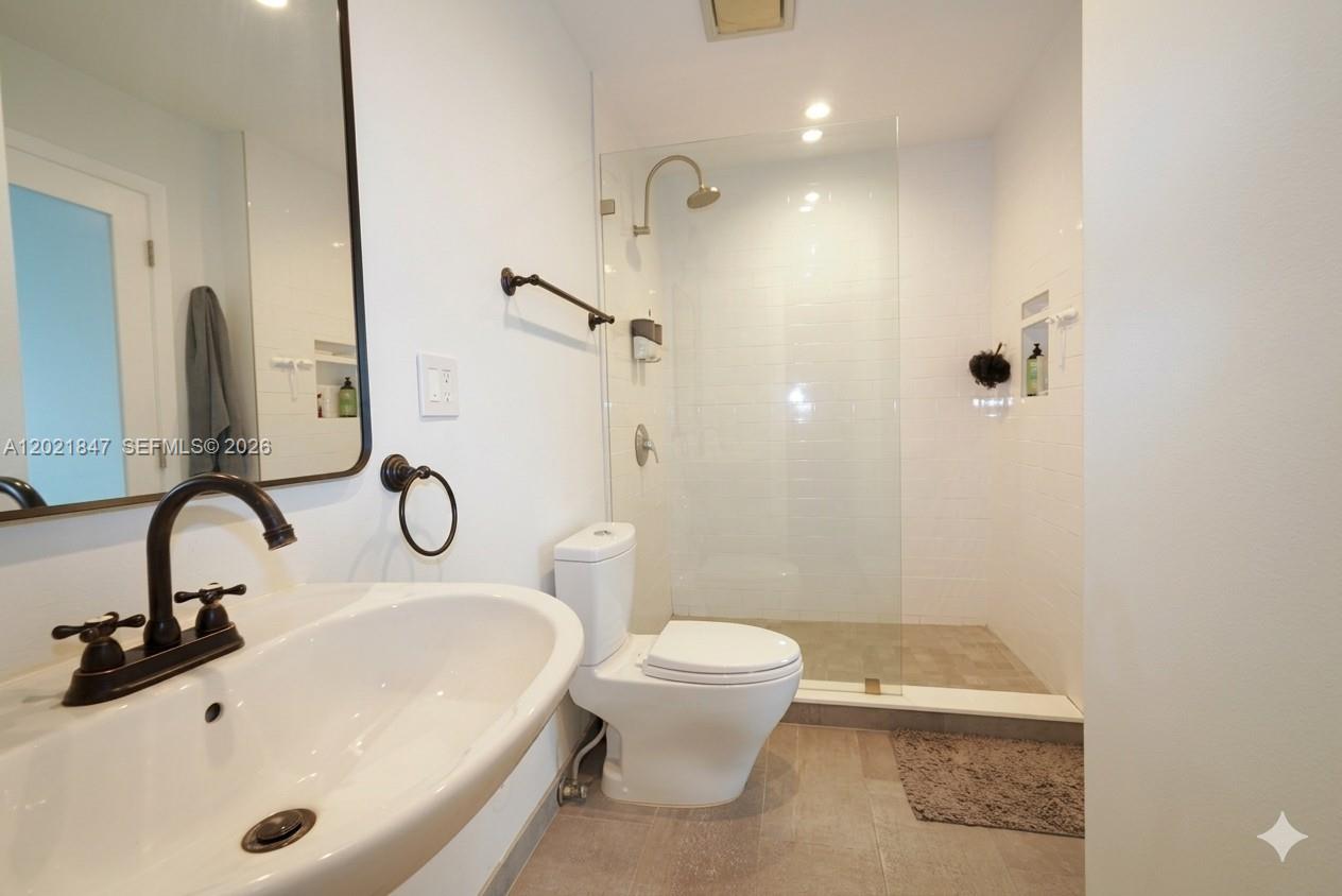 690 SW 1st Ct #1913, Miami FL 33130