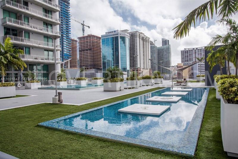 690 SW 1st Ct #1913, Miami FL 33130