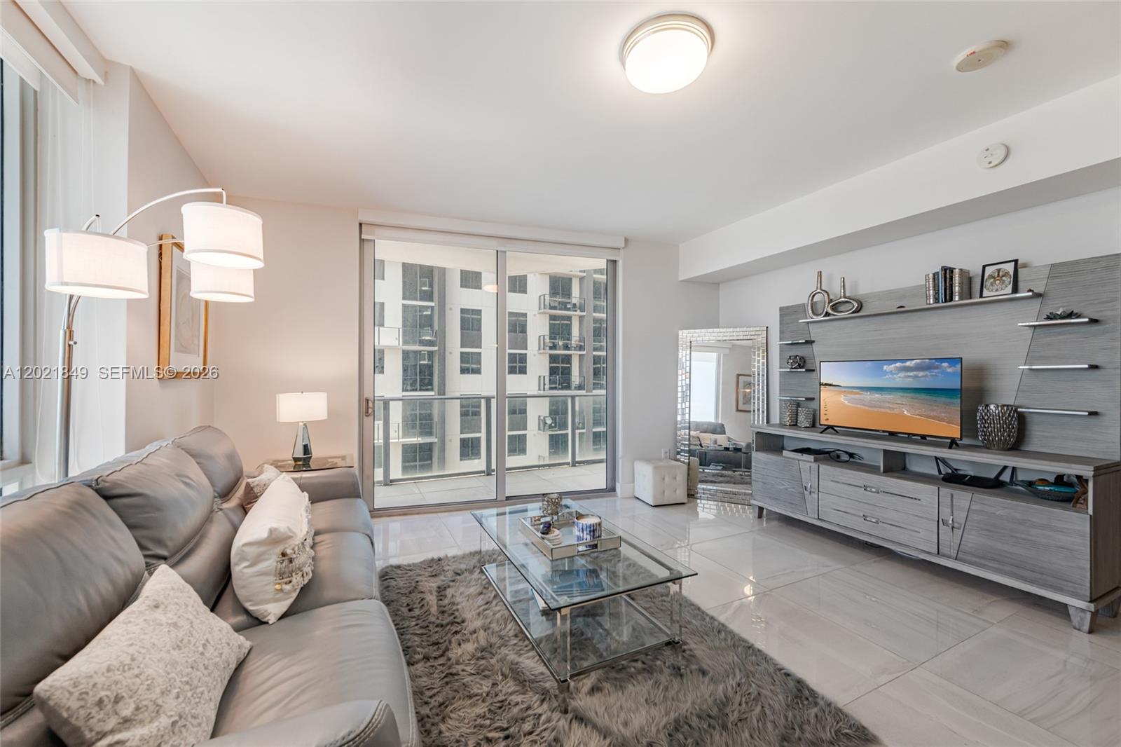 1010 SW 2nd Ave #1608, Miami FL 33130