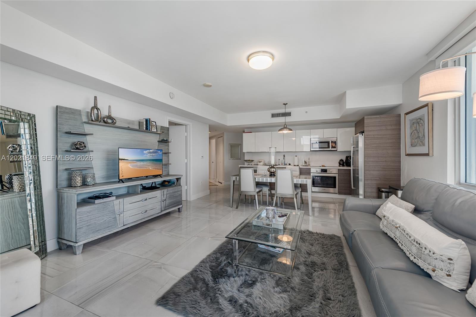 1010 SW 2nd Ave #1608, Miami FL 33130
