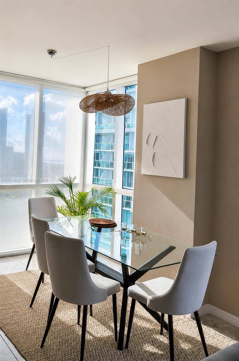 55 SE 6th St #3001, Miami FL 33131