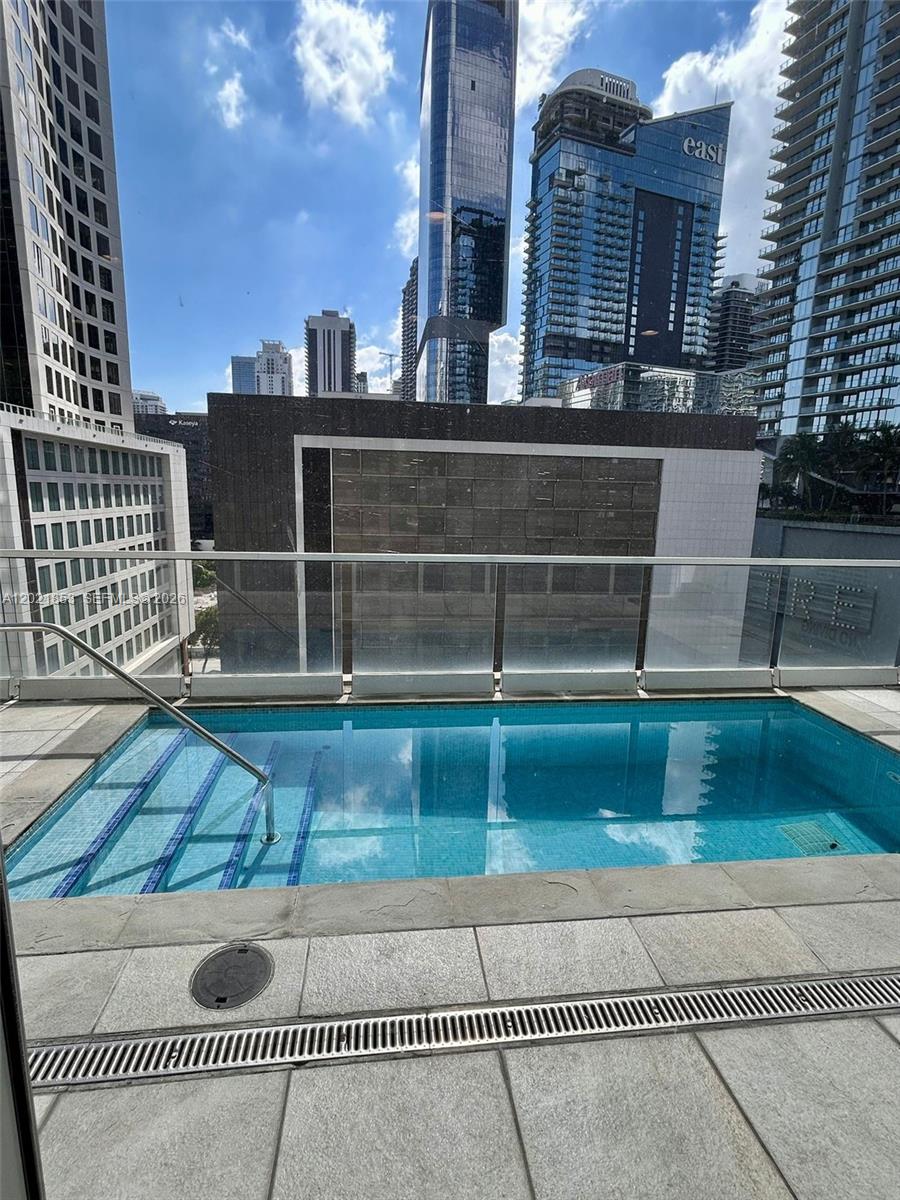 55 SE 6th St #3001, Miami FL 33131