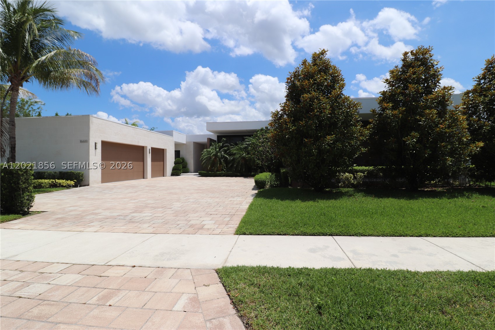 16600 Sunset Way, Weston FL 33326