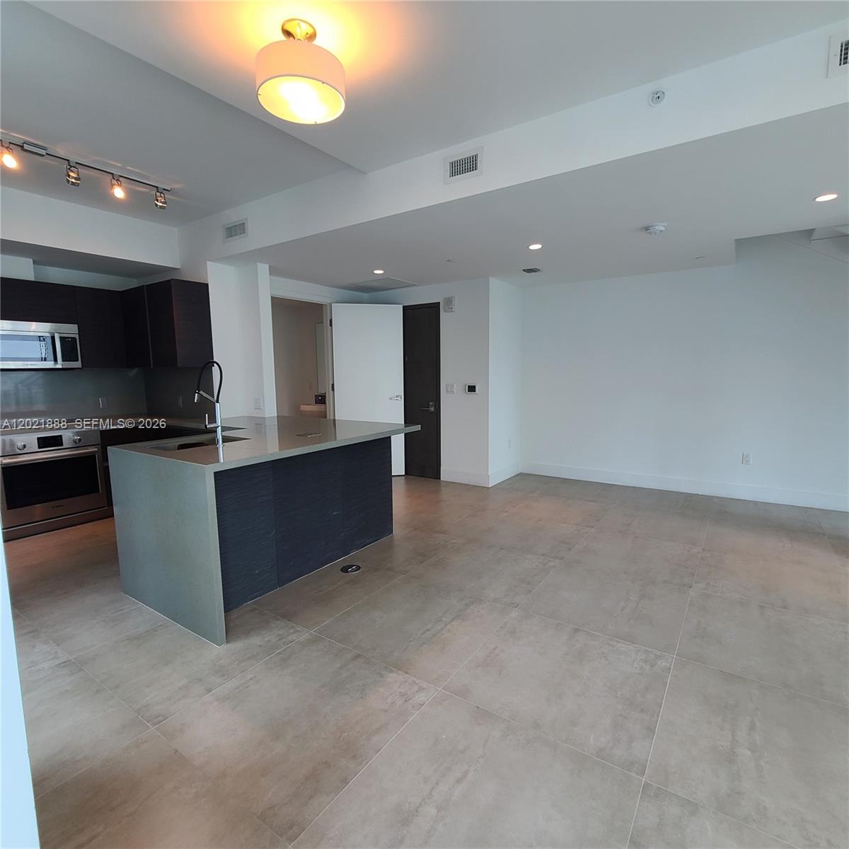 1080 Brickell Ave #1101, Miami FL 33131